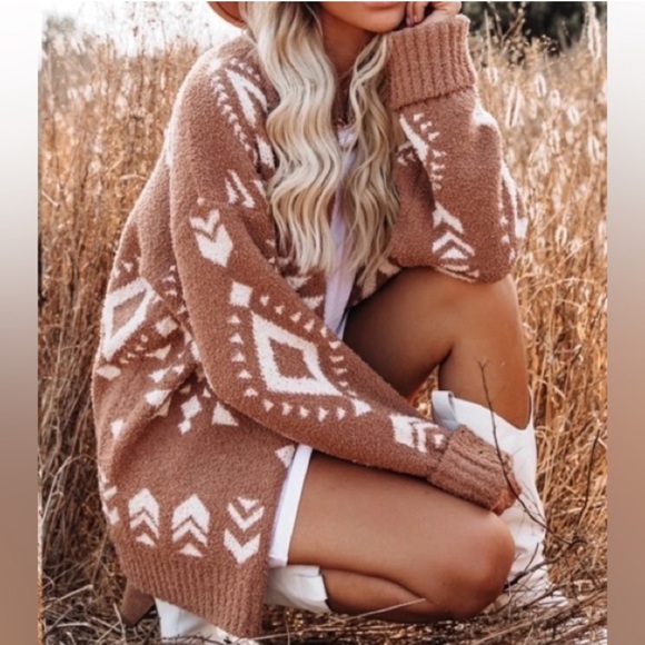 Vici Sweaters - Vici Coyote Hills Aztec Print Cozy Open Front Cardigan Sweater Light Brown White